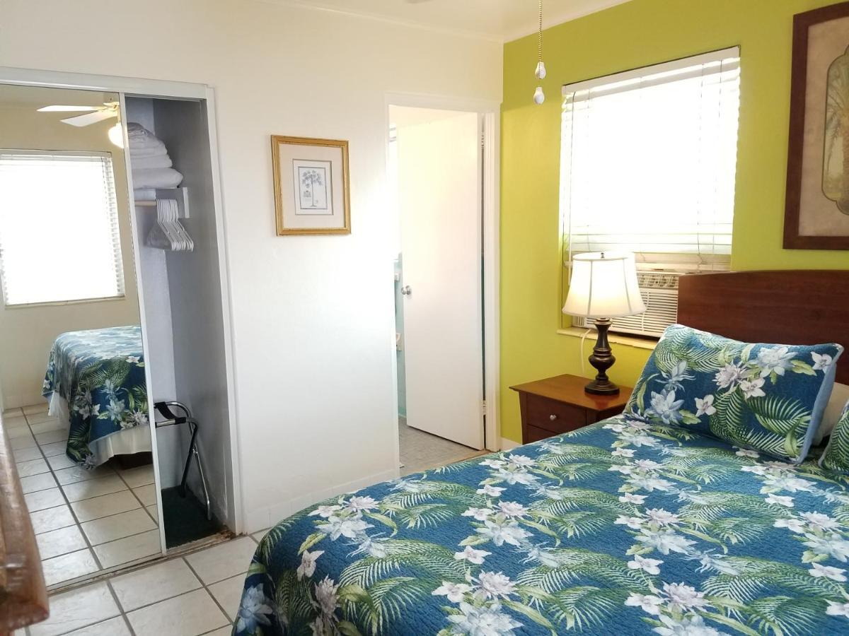 Alexander Palms Court - No Hidden Fees! * Cayo Hueso